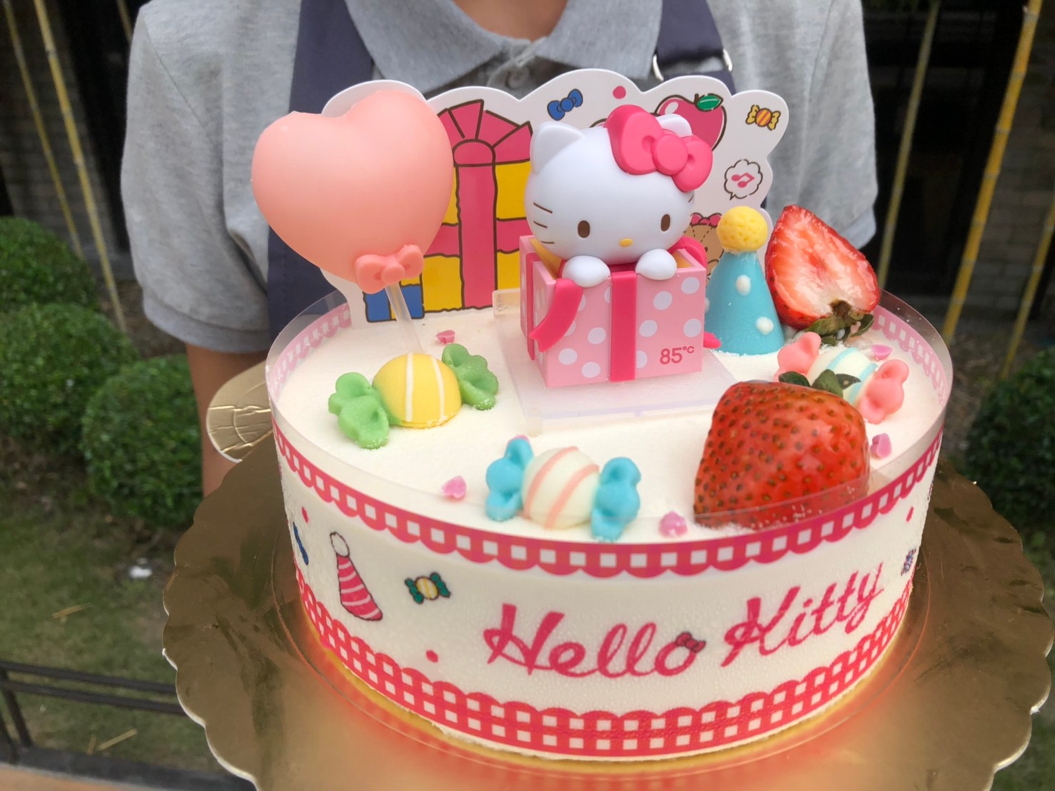 bear_big_bro: 美心Kitty蛋糕 (Hello Kitty fans 請有心理準備)