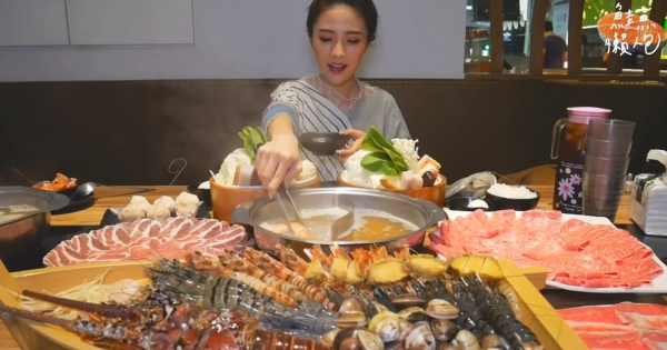 1分鐘吃遍台北10間最美味火鍋　看「浮誇系海鮮船」當然手刀訂位！
