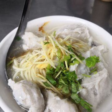 阿鳳浮水虱目魚焿台南總店