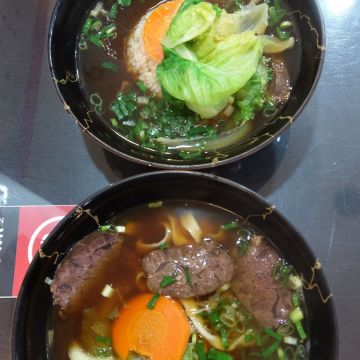 鐵人三星蔥牛肉麵館（羅東店）