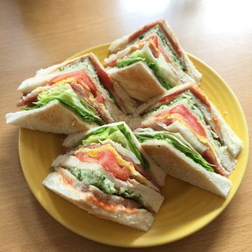 波比果味早午餐