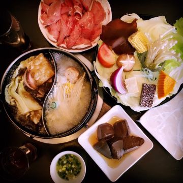 蜀川麻辣鴛鴦鍋