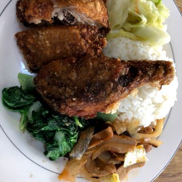 小歇複合式餐飲