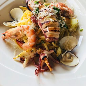 馬多尼 草衙道店 MATTONI