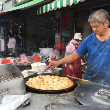 台南名產大餅煎包