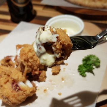 窯主義手拍披薩 YZY