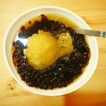 黑何子仙草專職舖