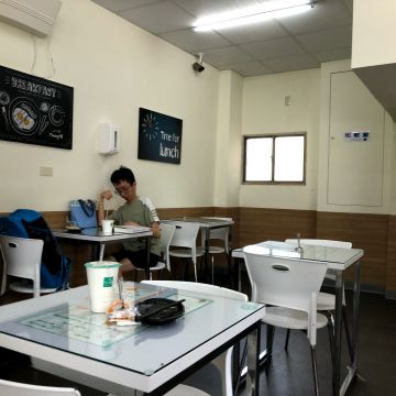 早安山丘 新營站前店