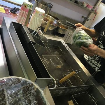 周師傅深夜麻辣食堂