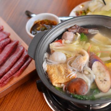 裊裊鍋物 逢甲店 NiaoNiaoHotPot
