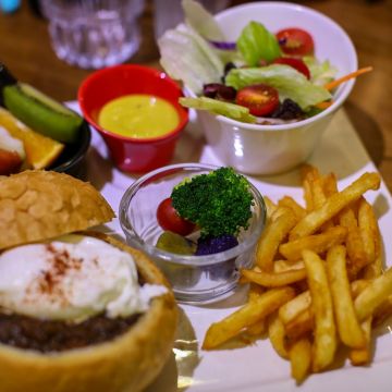 發福廚房 景美店 Bravo Burger