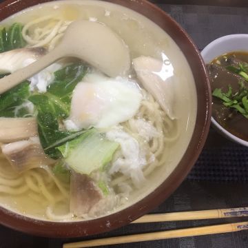 二哥牛肉麵館（台北中正店）