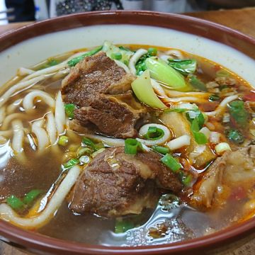 老五鍋貼牛肉麵