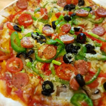 貝里義大利薄餅披薩