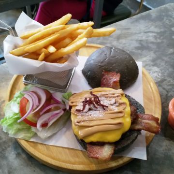 鄰居家 NEXT DOOR（台北大安店）