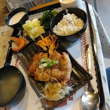 珍饌複合式餐飲