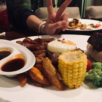 HALEAKALA 夏威夷酒吧餐廳