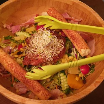 TankQ Cafe & Bar 松菸店