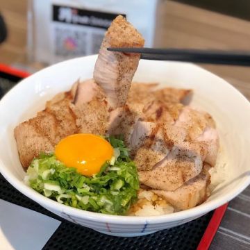 丼Fun「日本式丼ご飯」桃園店