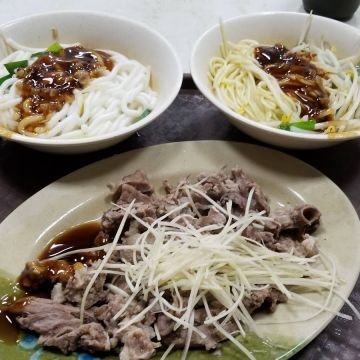 阿伯蛋包麵（萬華店）