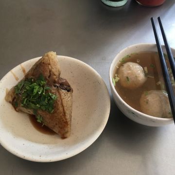 黑點肉粽