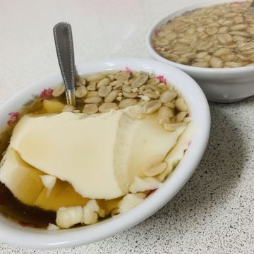 傳統豆花、綠豆薏仁專賣店