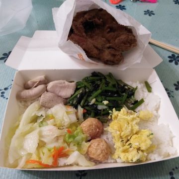 東之園草袋飯專賣店