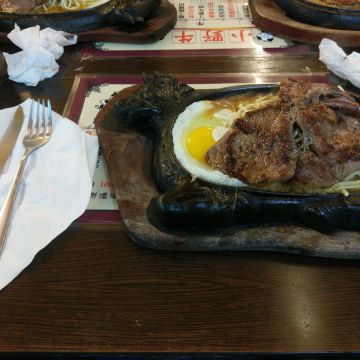 小野牛平價牛排