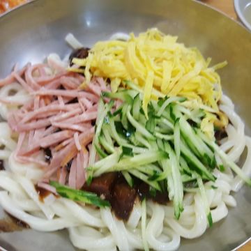 張家涼麵（中西店）