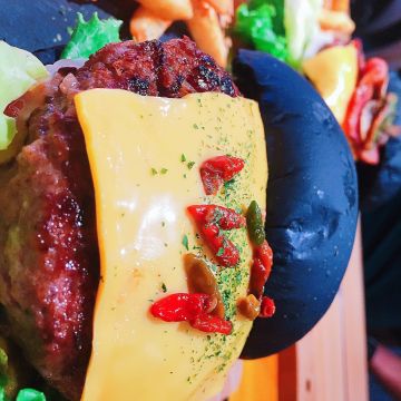 哇牛漢堡食研所