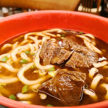 提督府牛肉麵