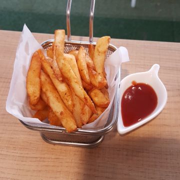 一張几手作料理廚房