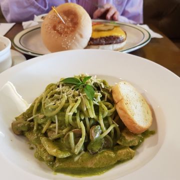 JC CLUB 美式餐廳（左營店）