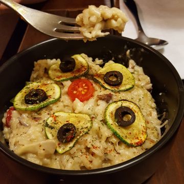 圖釘餐酒 Pushpin