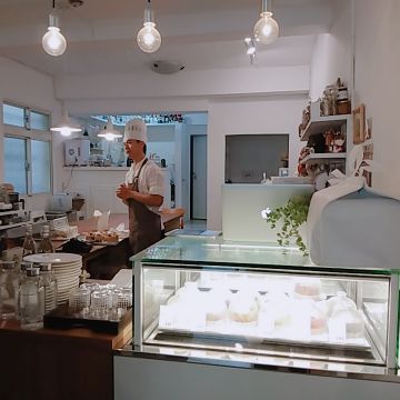 白色廚房 Une cuisine blanche.