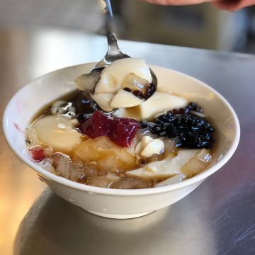 修安扁擔豆花 檜意森活村門市