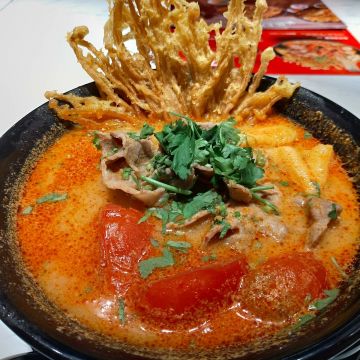 大心新泰式麵食 高雄三越左營店 VERY THAI NOODLES