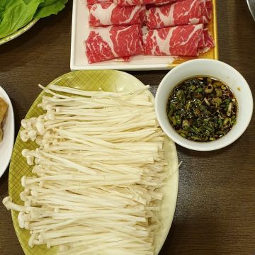 鐵木真麻辣鴛鴦火鍋