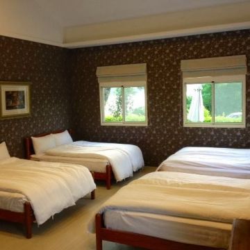 苗栗勻淨湖莊園