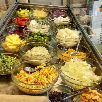 艸疏田木 salad buffet