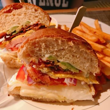 M ONE café（台北信義店）