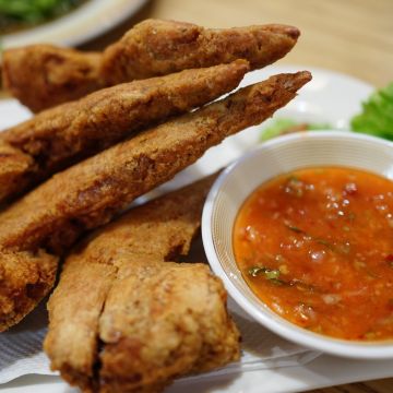 鴻泰興泰式料理