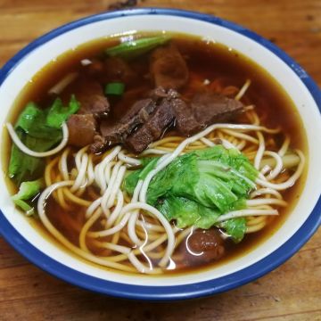洞庭春牛肉麵
