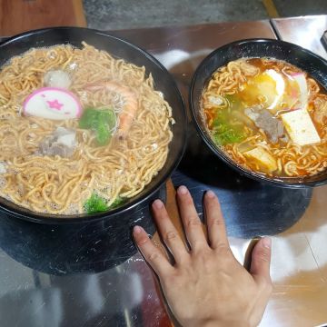 水煮意麵食鍋燒專賣店