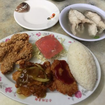 基明飯桌