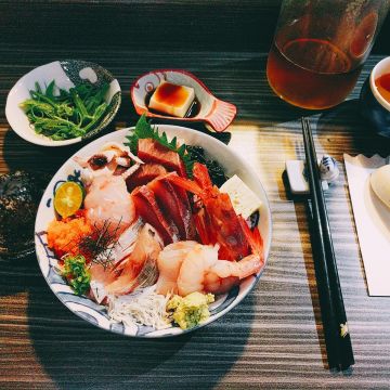 肥貓漁夫海鮮丼