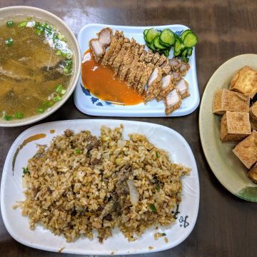 阿河肉粥灶腳料理