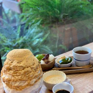 小亀有／ kaki gori 店。