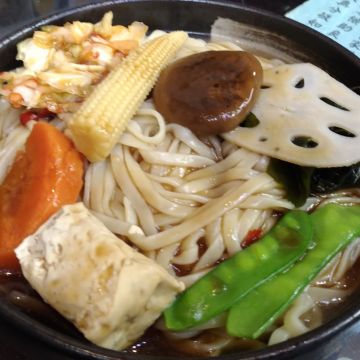 高雅欣牛肉麵粄條專賣店