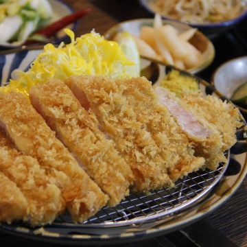  とんかつ食堂 しまぶた屋